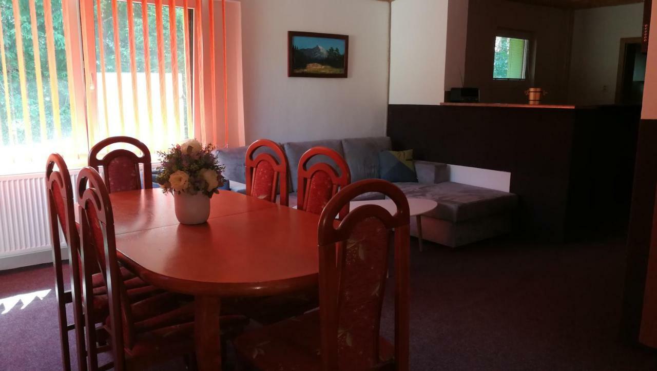 Gasthaus Chata Eliska Stará Lesná Exterior foto